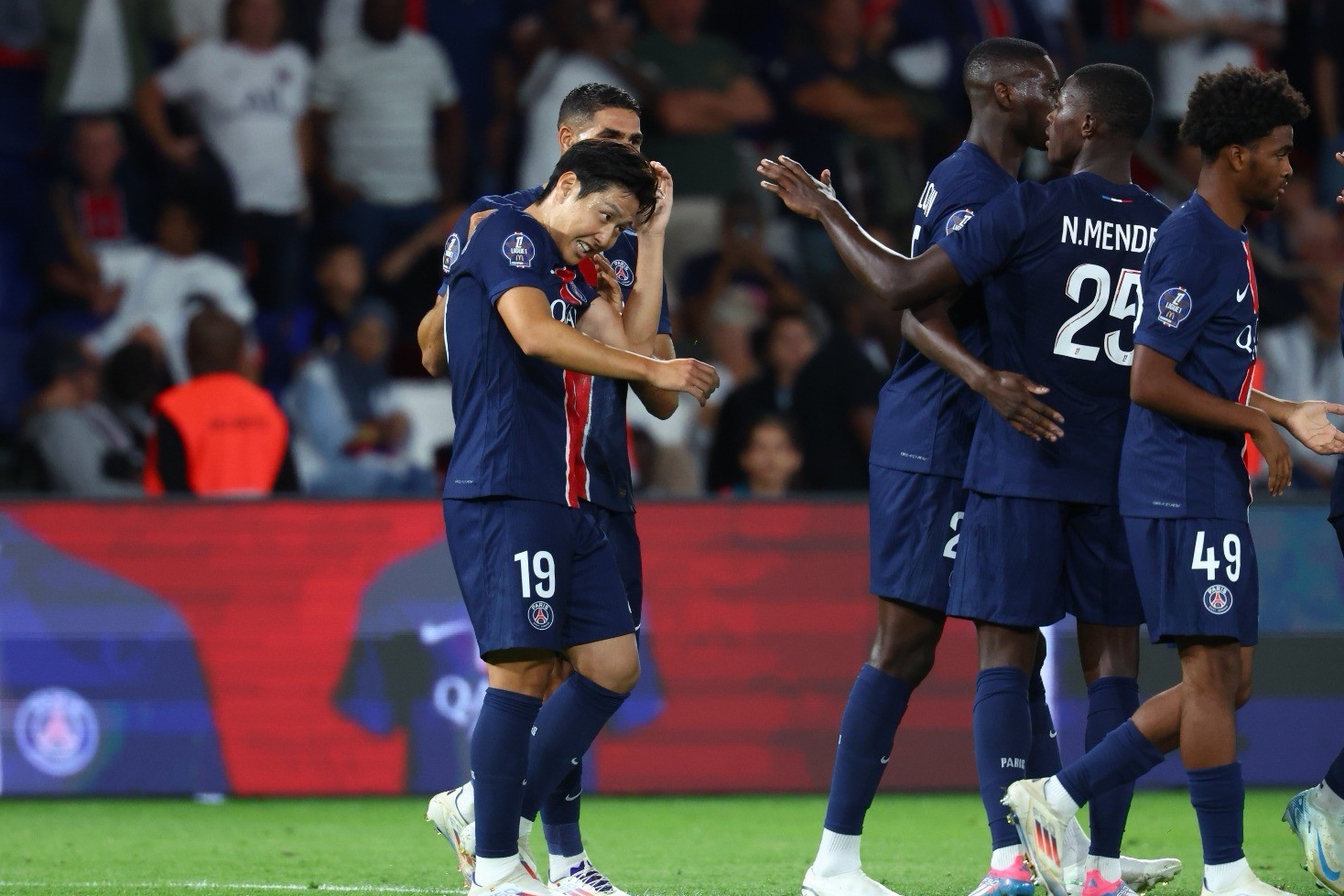 巴黎圣日耳曼再度净胜,联赛领先优势扩大的简单介绍 巴黎圣日耳曼再度净胜,联赛领先优势扩大的简单介绍