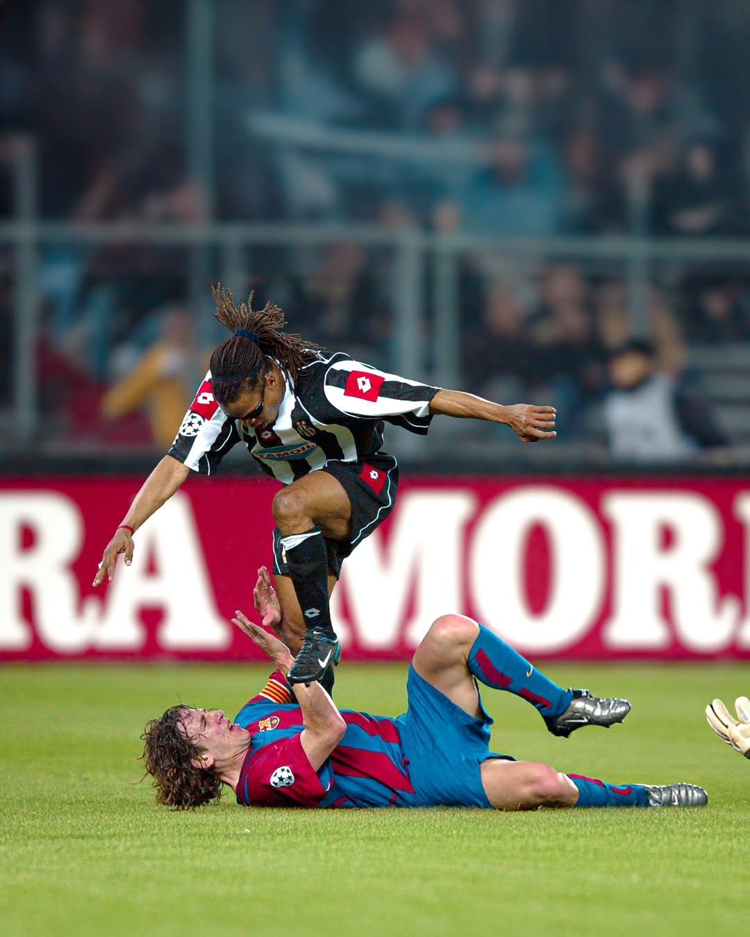 巴塞罗那客场战胜尤文，继续压制皇马