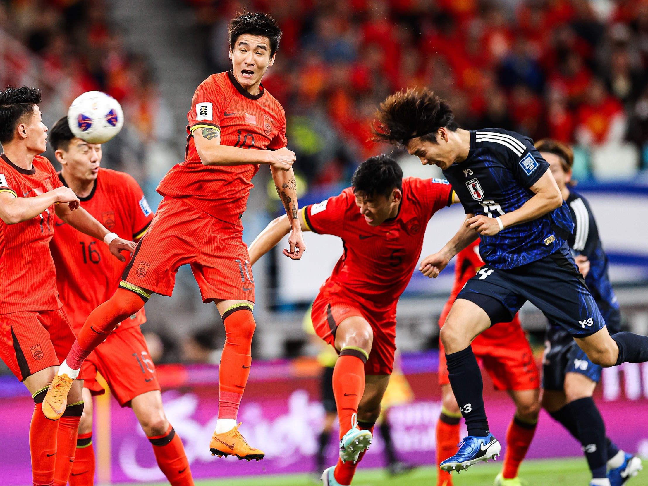 日本完胜哥伦比亚，奥亚尔萨瓦尔带队取胜