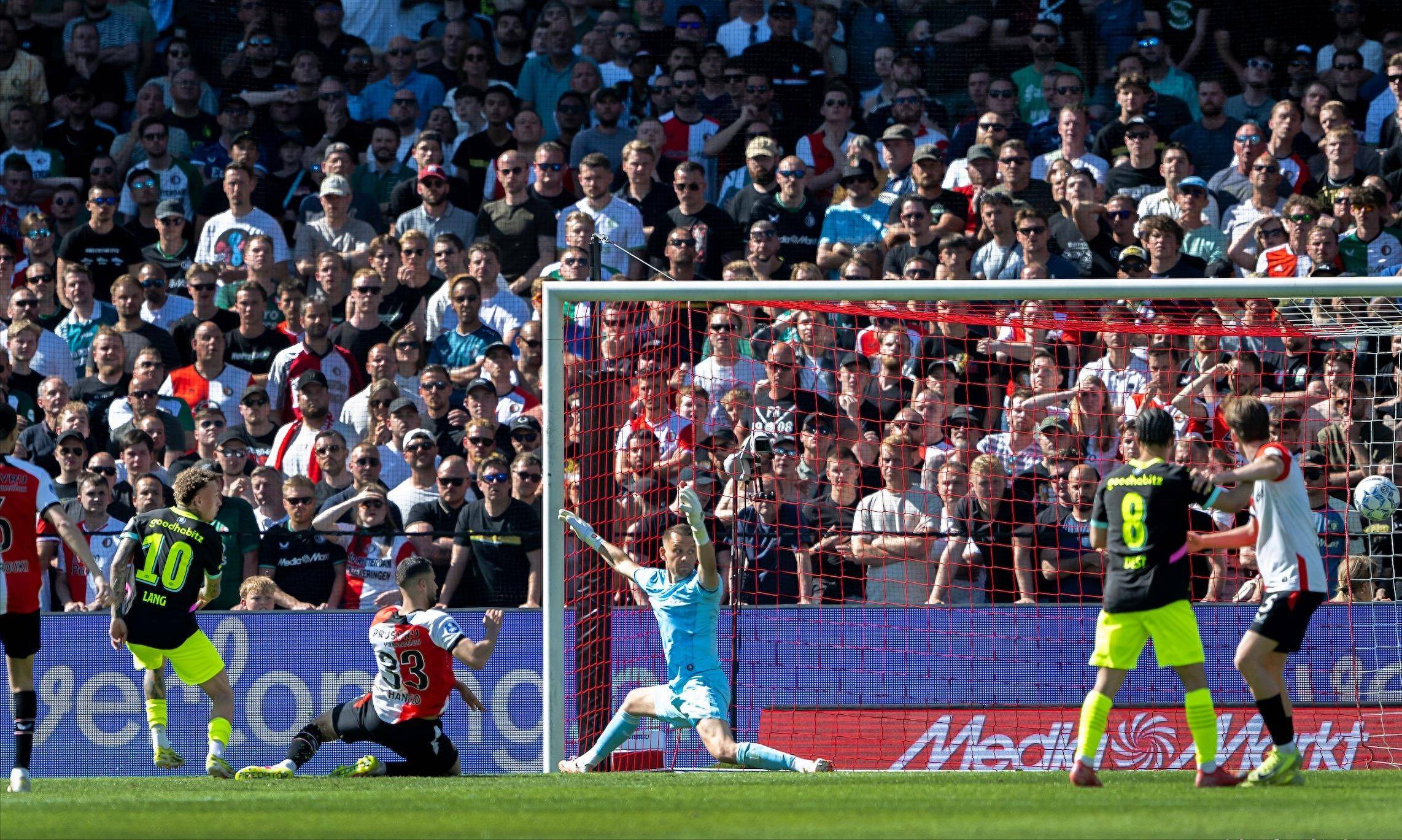 雷火电竞-阿贾克斯客场击败特温特，豪取连胜