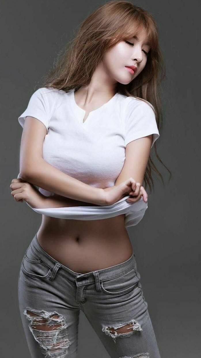 雷火电竞简介-手术刀与神的后裔，布克末节15分切割公牛，乔丹观战下的传承之夜