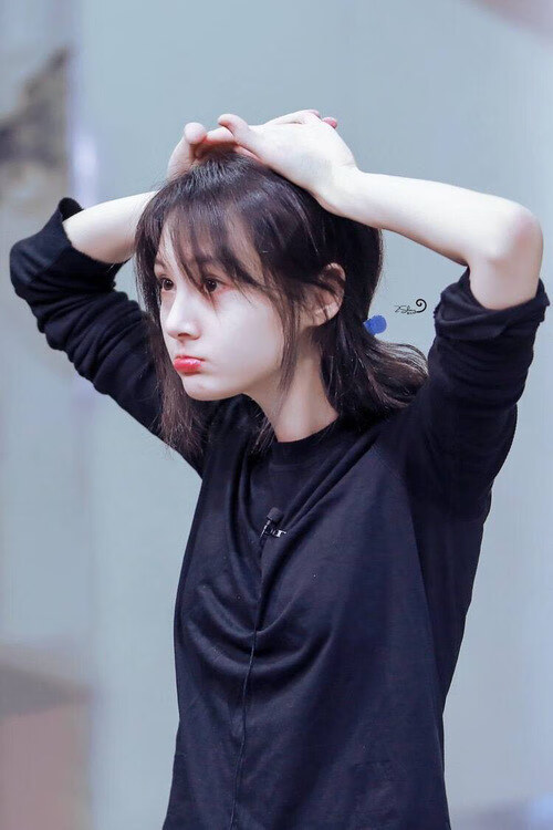 当2004铁血活塞穿越时空，浓眉40+20制造最违和篮球奇观