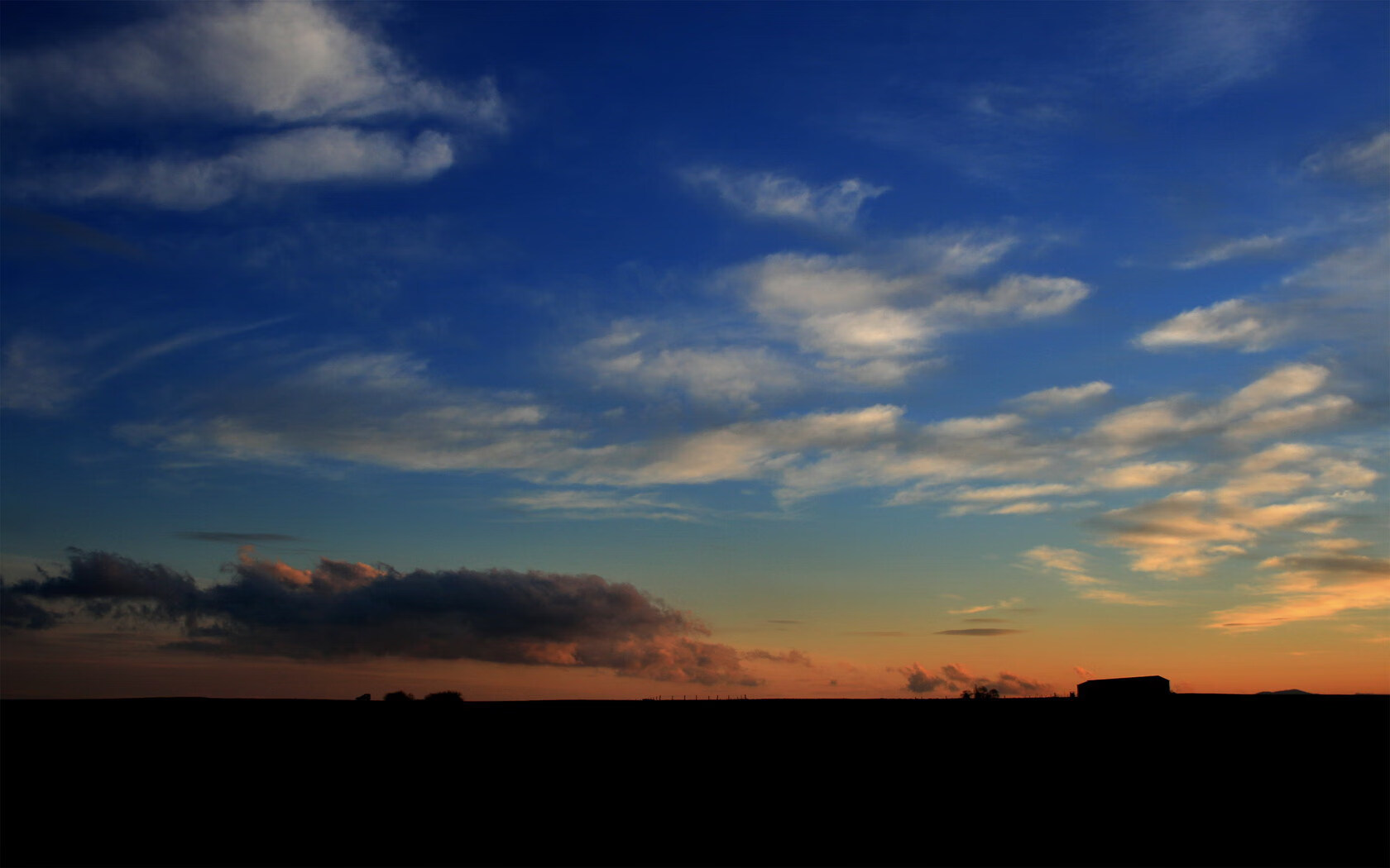 雷火电竞亚洲先驱-猛龙之翼，哈登之心，当团队铁幕笼罩赛场，超级巨星在聚光灯下绽放