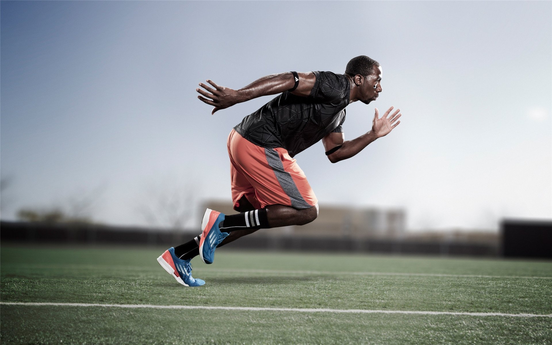 雷火电竞亚洲先驱-肌与技的对抗，当卢卡库扛起全队，澳大利亚血拼哥伦比亚