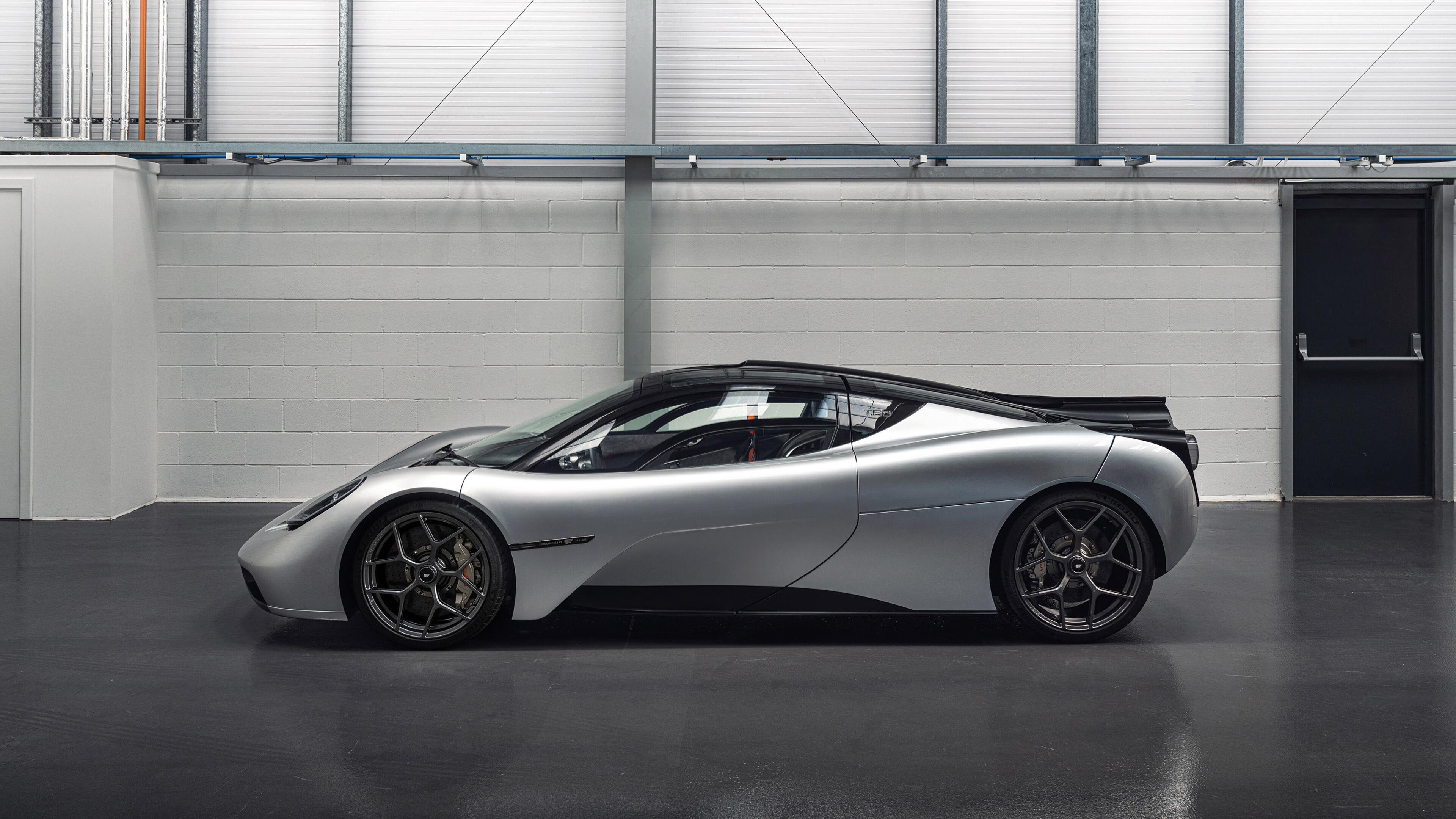 唯一剧本，哈登复活夜，底特律的蓝领铁军如何用三分雨击穿北京脊梁